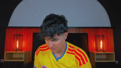 Leo_Savage live cam on Cam4