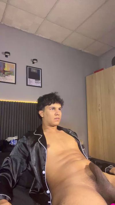 Leo_Savage live cam on Cam4