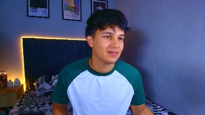 Leo_Savage live cam on Cam4