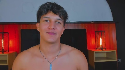 Leo_Savage live cam on Cam4