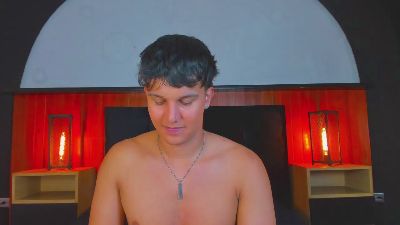 Leo_Savage live cam on Cam4