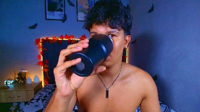Leo_Savage live cam on Cam4