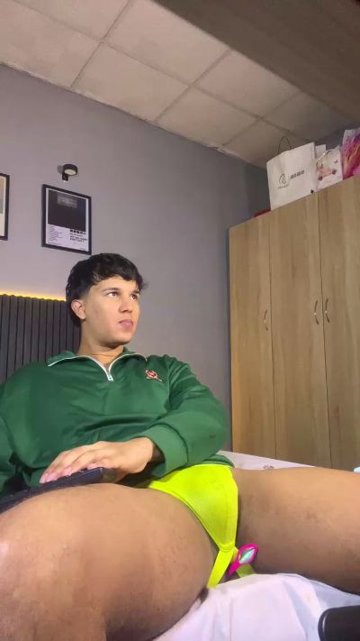 Leo_Savage live cam on Cam4
