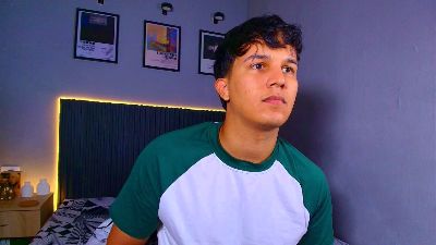 Leo_Savage live cam on Cam4