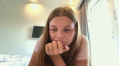 LeomaLautieri live cam on Cam4