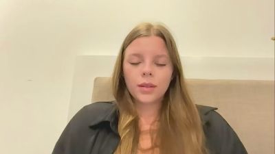 LeomaLautieri live cam on Cam4