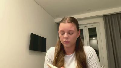 LeomaLautieri live cam on Cam4