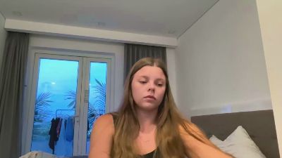 LeomaLautieri live cam on Cam4