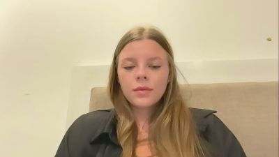 LeomaLautieri live cam on Cam4