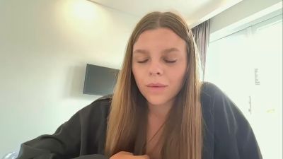 LeomaLautieri live cam on Cam4
