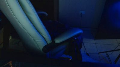 LeonJ92 live cam on Cam4