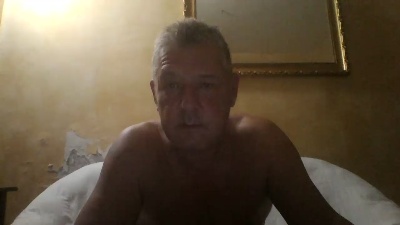 Leonardo1971to live cam on Cam4