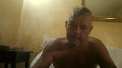 Leonardo1971to live cam on Cam4