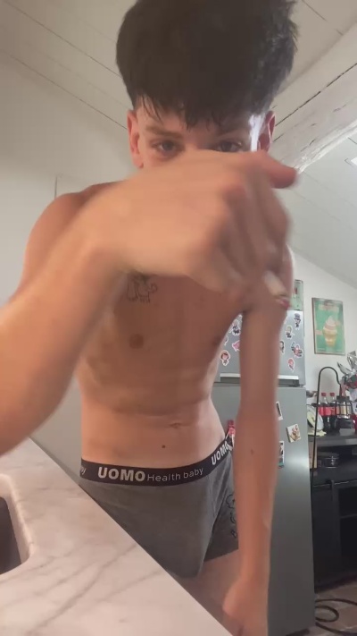 Leonardo250606 live cam on Cam4