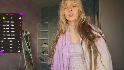 LeonidaMunguia live cam on Cam4