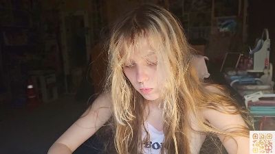 LeonidaMunguia live cam on Cam4