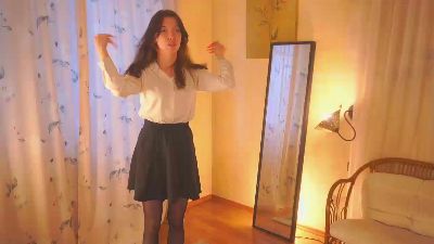 LeonidaYilma live cam on Cam4