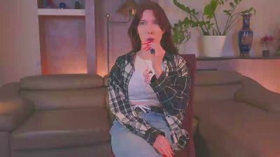 LeonidaYilma live cam on Cam4