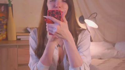 LeonidaYilma live cam on Cam4