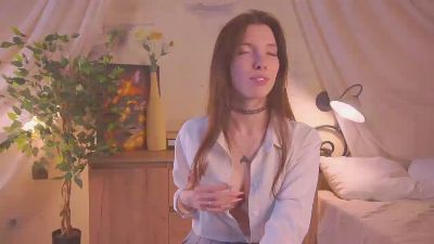 LeonidaYilma live cam on Cam4