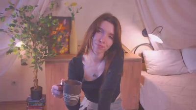 LeonidaYilma live cam on Cam4