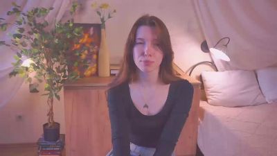 LeonidaYilma live cam on Cam4