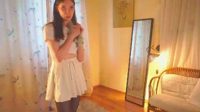 LeonidaYilma live cam on Cam4