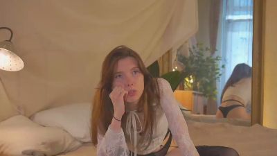 LeonidaYilma live cam on Cam4