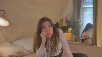 LeonidaYilma live cam on Cam4