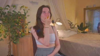 LeonidaYilma live cam on Cam4