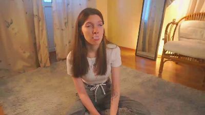 LeonidaYilma live cam on Cam4
