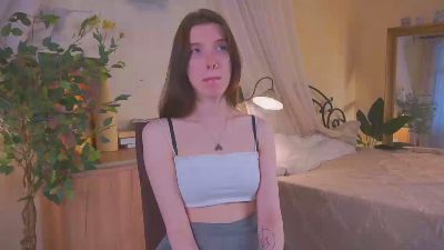LeonidaYilma live cam on Cam4