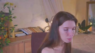 LeonidaYilma live cam on Cam4