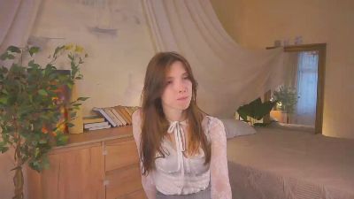 LeonidaYilma live cam on Cam4