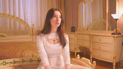 LeonidaYilma live cam on Cam4