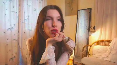 LeonidaYilma live cam on Cam4