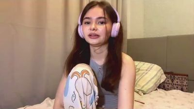 LeonilaAyo live cam on Cam4