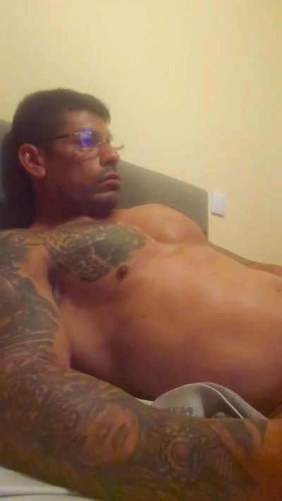 Leonsalvajexxx live cam on Cam4
