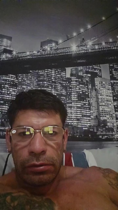 Leonsalvajexxx live cam on Cam4