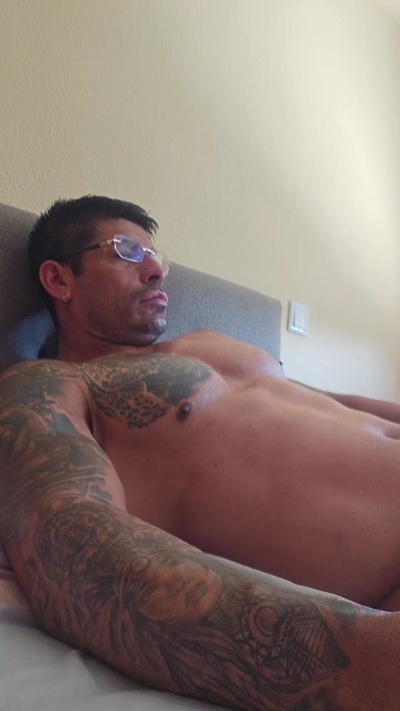 Leonsalvajexxx live cam on Cam4