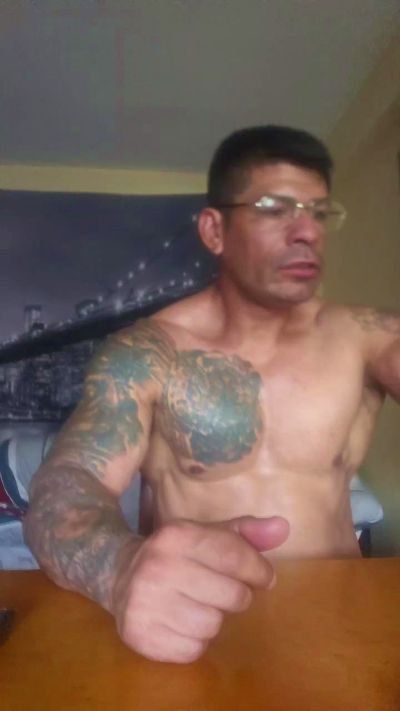 Leonsalvajexxx live cam on Cam4