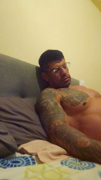 Leonsalvajexxx live cam on Cam4