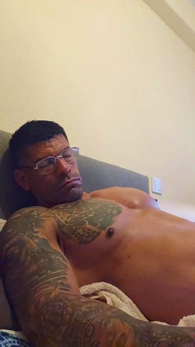 Leonsalvajexxx live cam on Cam4