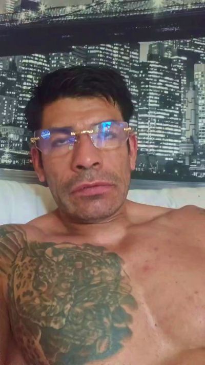 Leonsalvajexxx live cam on Cam4