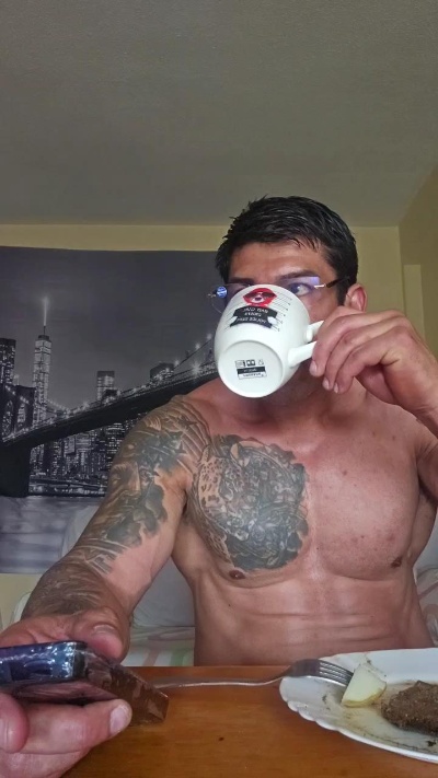 Leonsalvajexxx live cam on Cam4