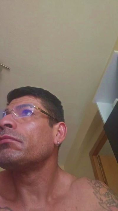 Leonsalvajexxx live cam on Cam4