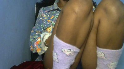 Leonynda_1 live cam on Cam4