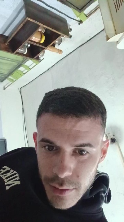 Leoo2277 live cam on Cam4