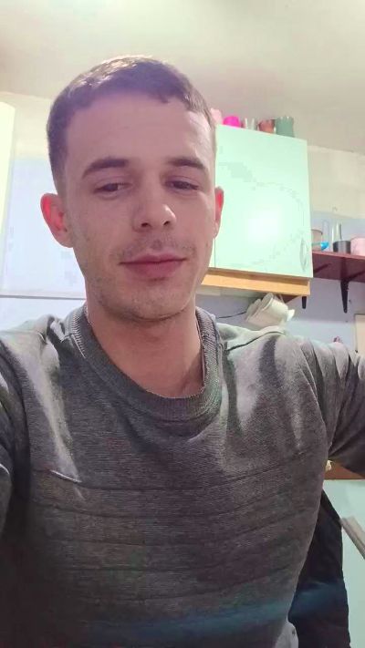 Leoo2277 live cam on Cam4