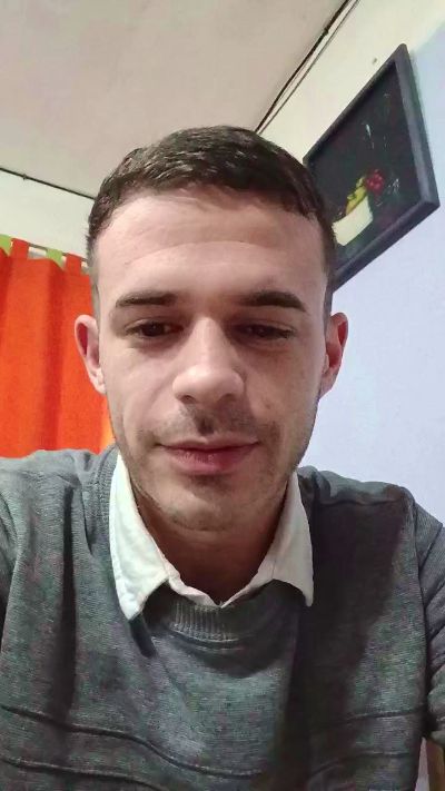 Leoo2277 live cam on Cam4